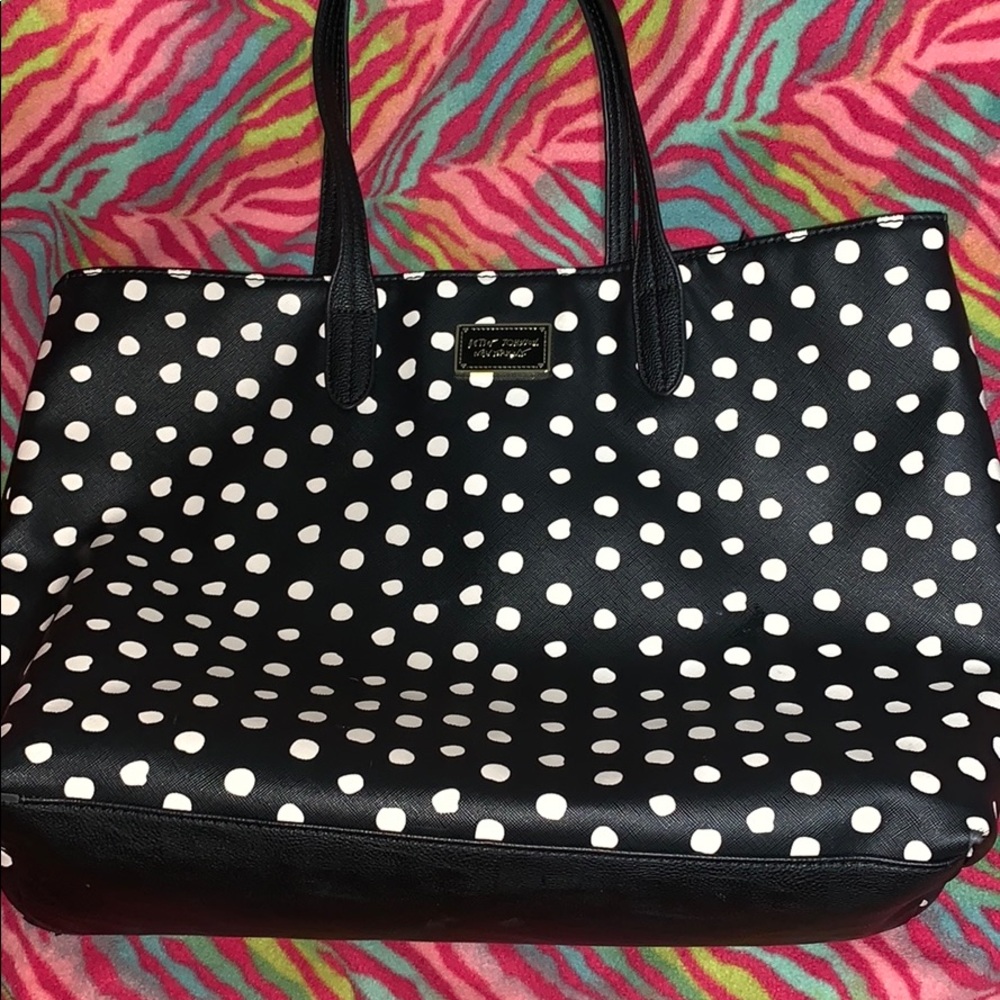 BETSY JOHNSON TOTE!✨